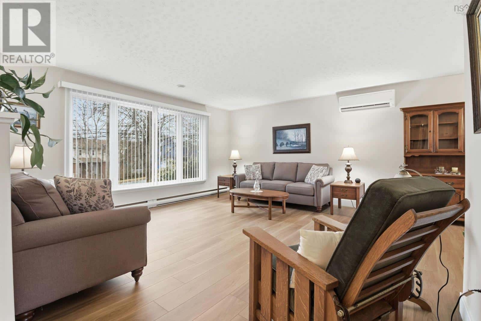 55 Oakmount Drive — Bedford, Nova Scotia - Photo 5 of 50