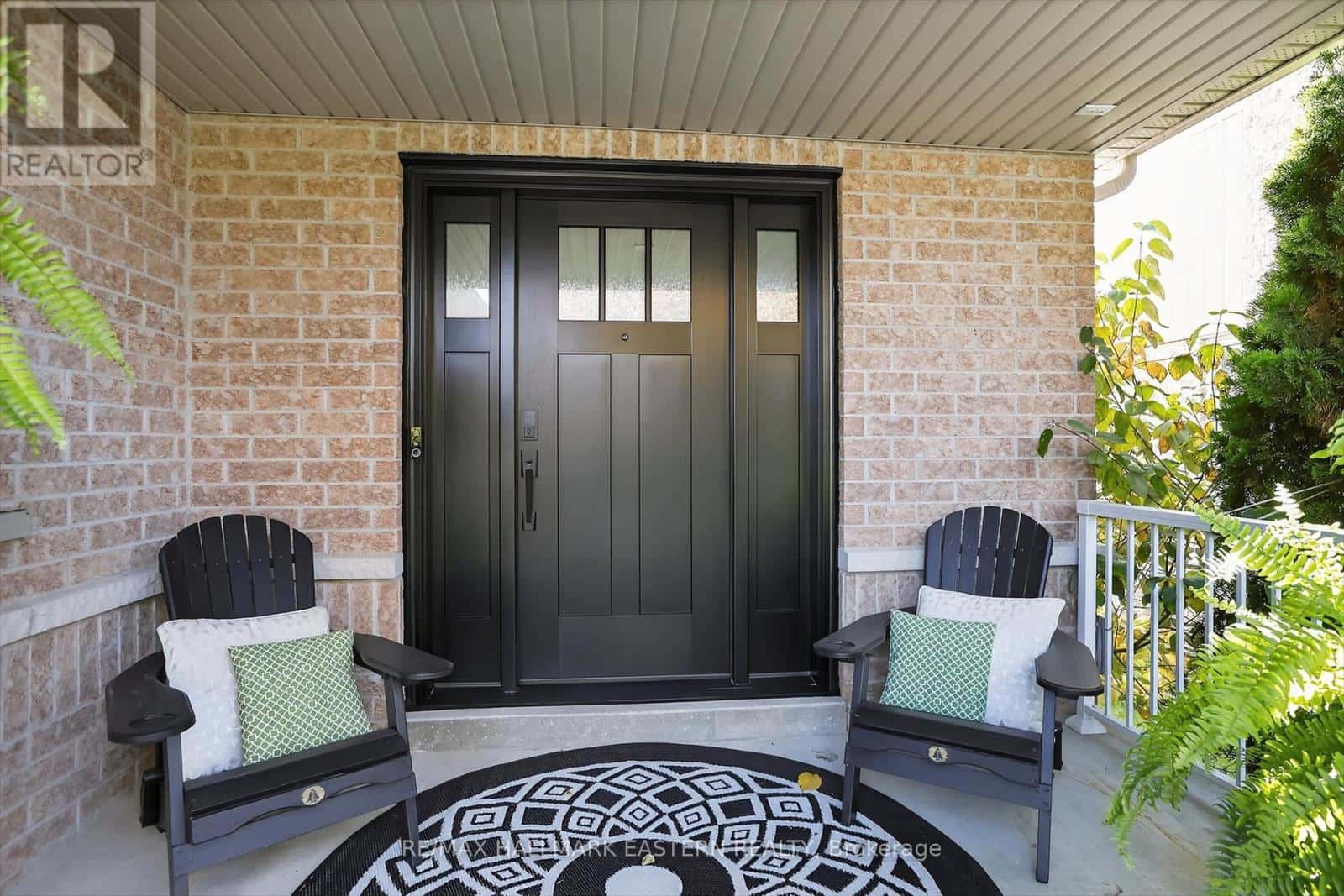 110 SLEEMAN SQUARE — Clarington (Courtice), Ontario - Photo 5 of 49