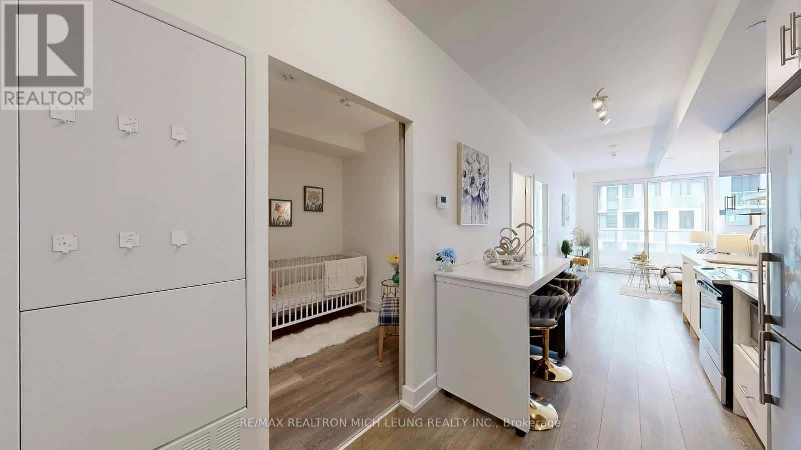 1710 - 180 FAIRVIEW MALL DRIVE — Toronto (Don Valley Village), Ontario - Photo 2 of 35