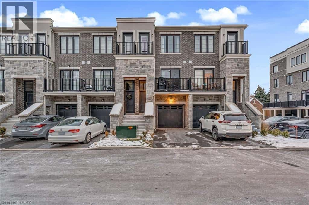 383 DUNDAS Street East 21