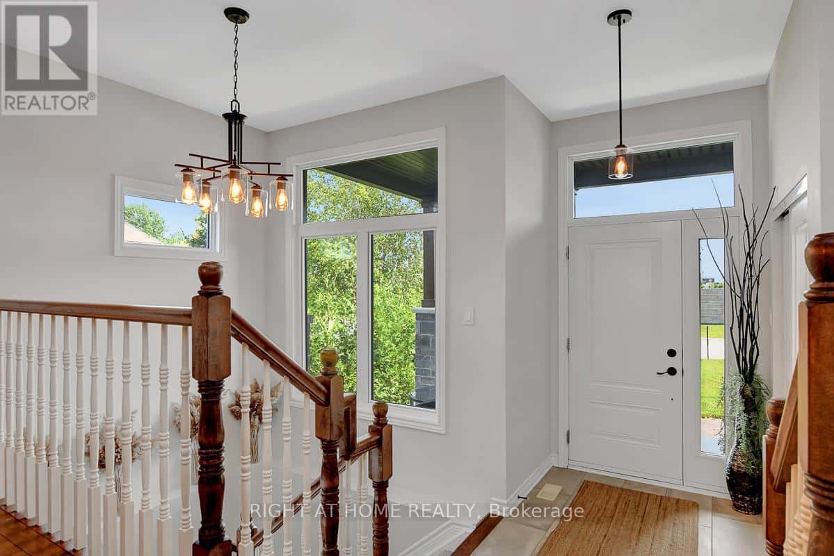 201 VERSAILLE STREET — Alfred and Plantagenet, Ontario - Photo 3 of 50