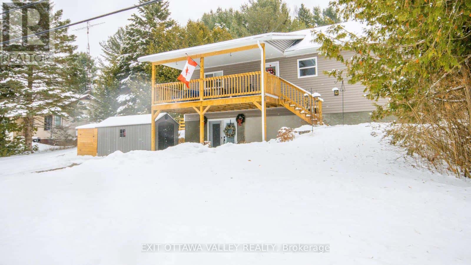 39090 COMBERMERE ROAD — Madawaska Valley, Ontario - Photo 3 of 44