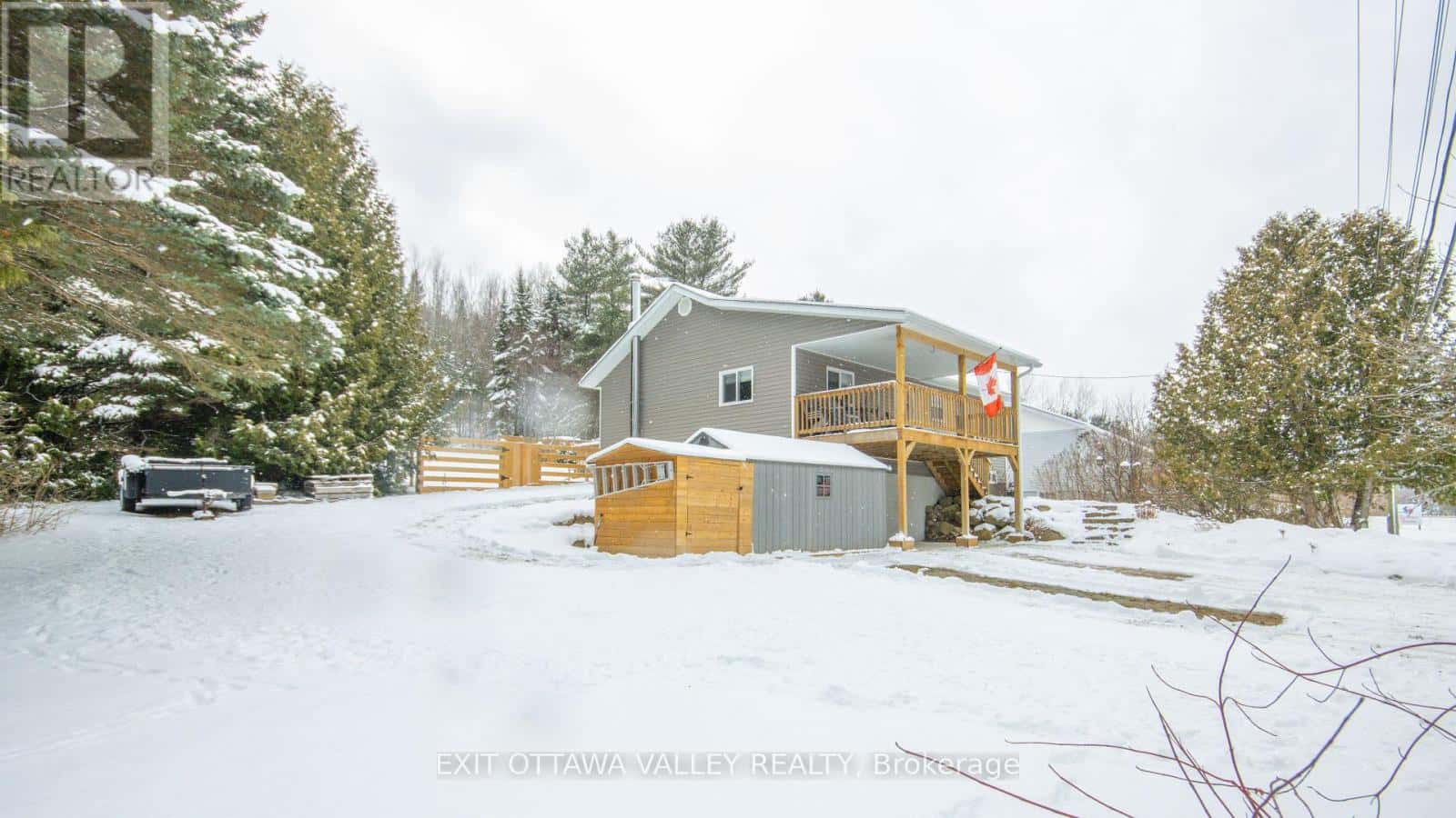 39090 COMBERMERE ROAD — Madawaska Valley, Ontario - Photo 4 of 44