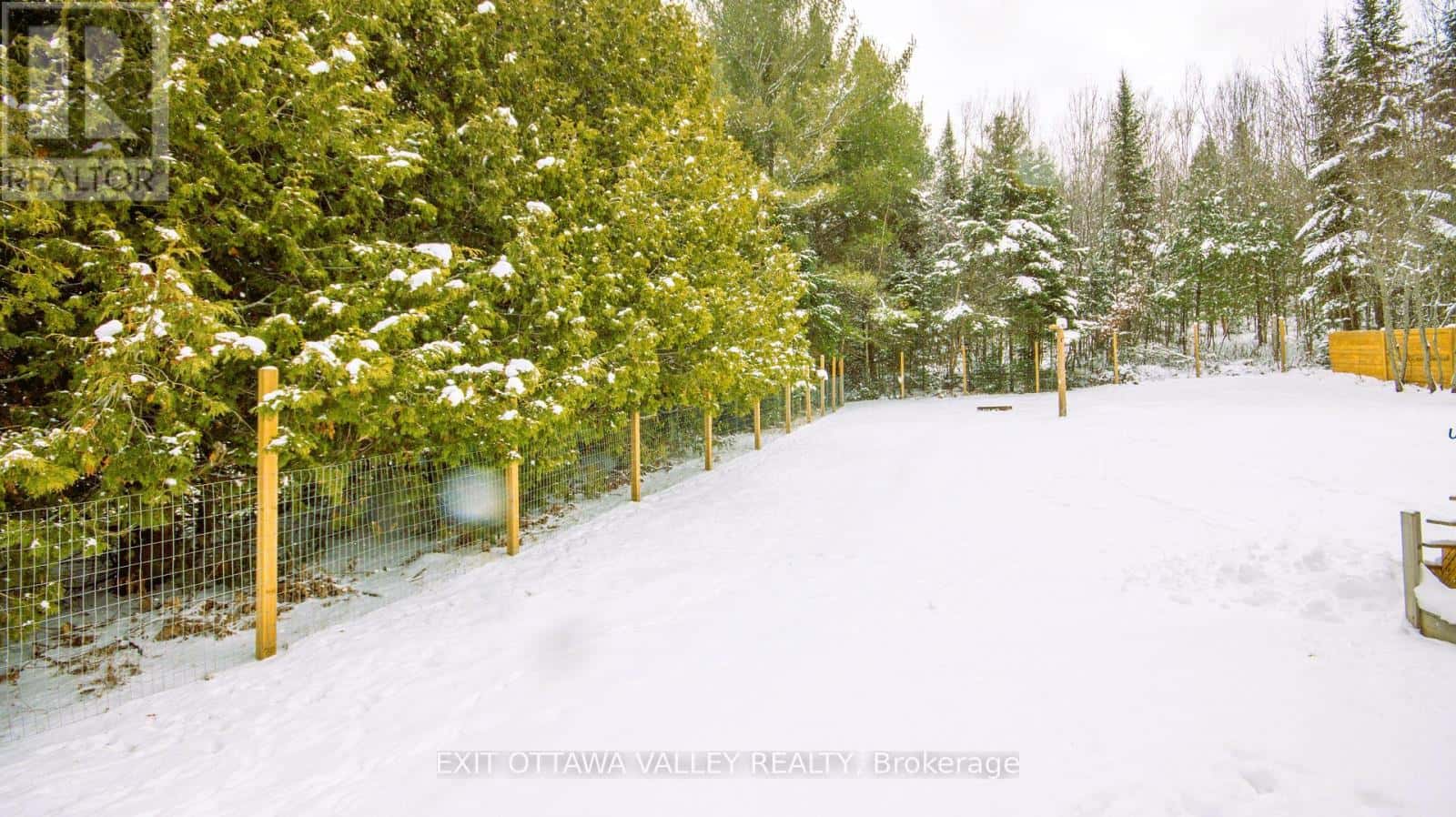 39090 COMBERMERE ROAD — Madawaska Valley, Ontario - Photo 5 of 44