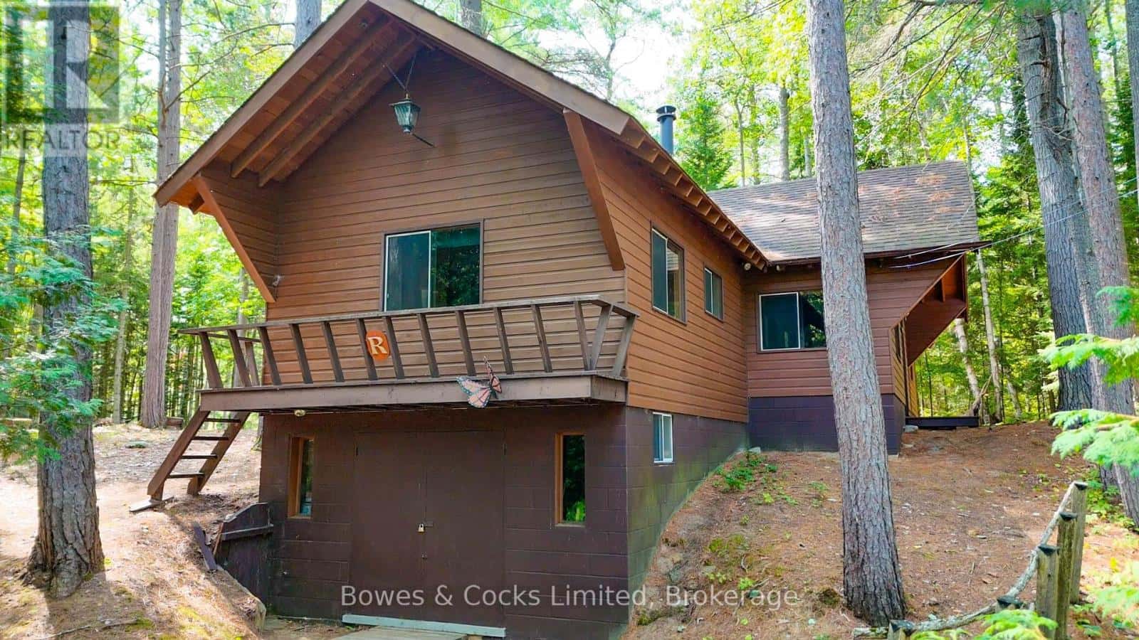 915 MADAWASKA RIVER DRIVE — Madawaska Valley, Ontario - Photo 5 of 38