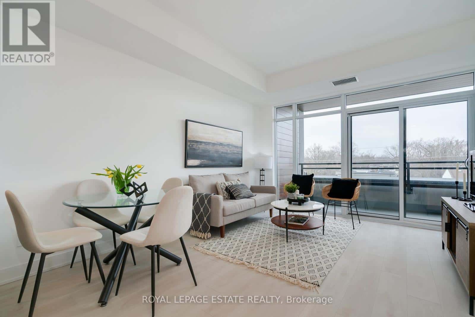 404 - 1285 QUEEN STREET E — Toronto (Greenwood-Coxwell), Ontario - Photo 5 of 21