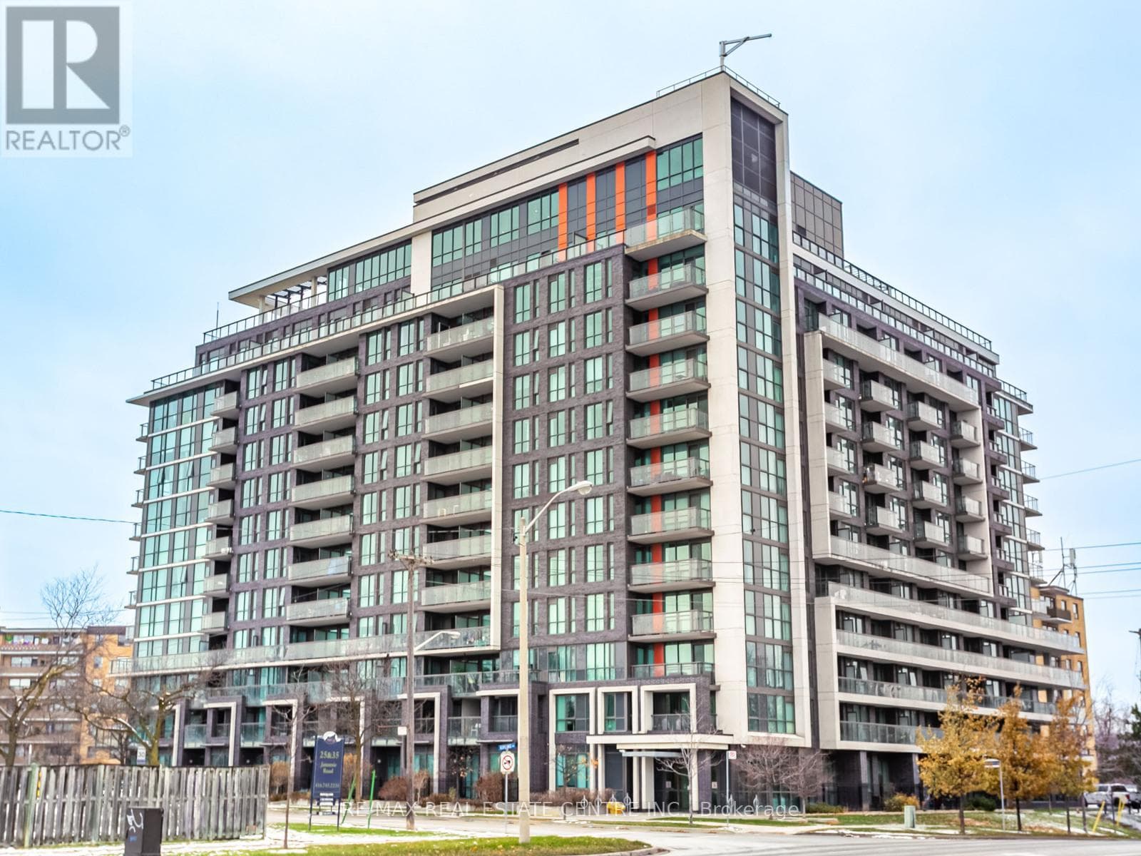 720 - 80 ESTHER LORRIE DRIVE — Toronto (West Humber-Clairville), Ontario - Main photo