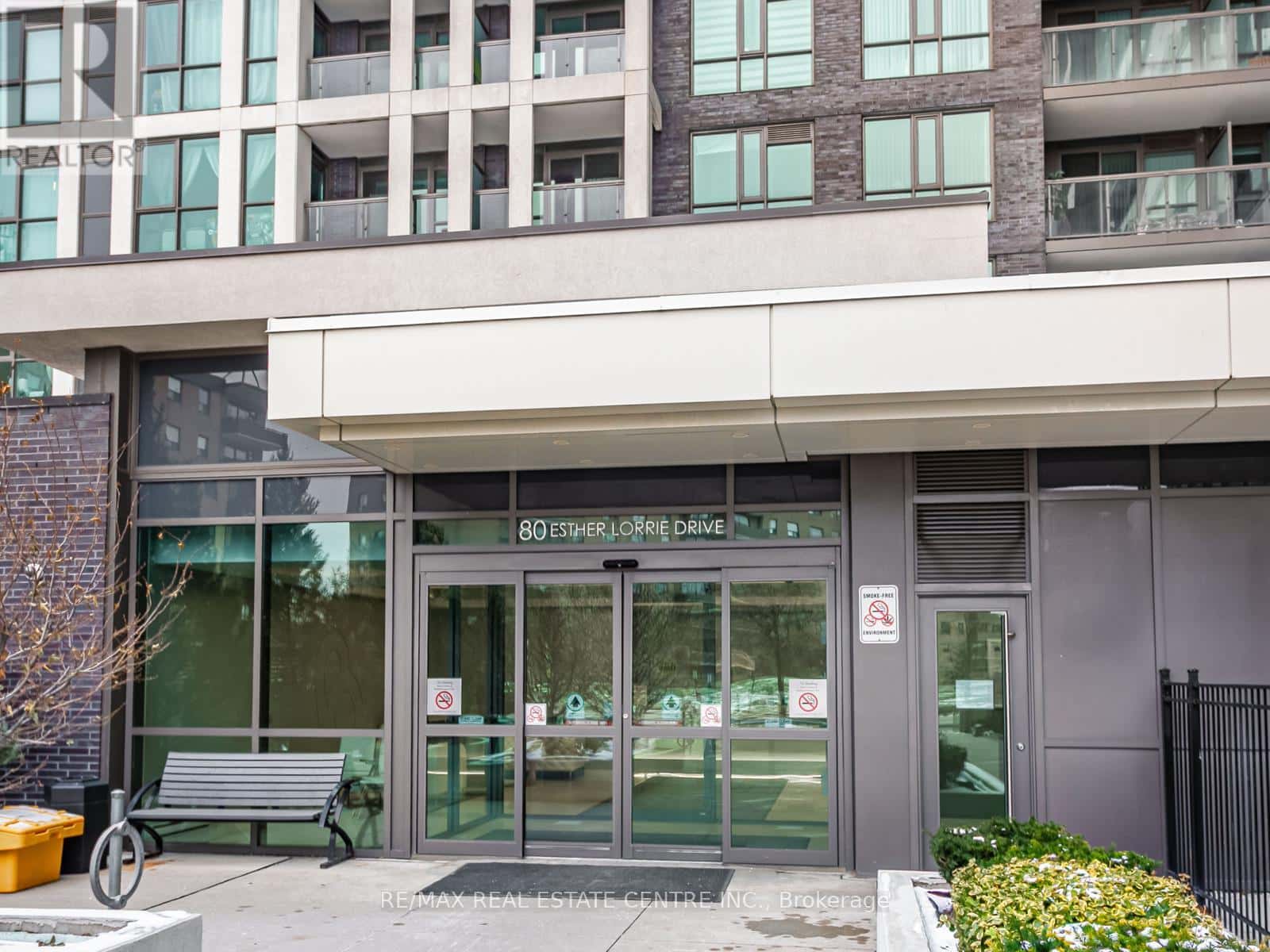 720 - 80 ESTHER LORRIE DRIVE — Toronto (West Humber-Clairville), Ontario - Photo 4 of 40