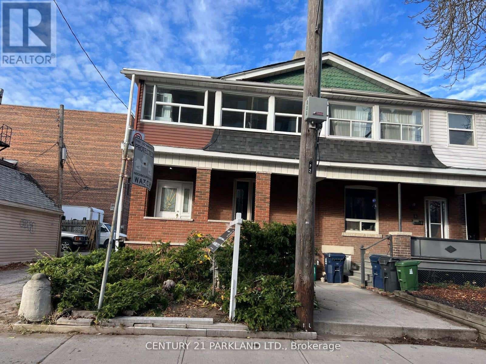 2 DEARBOURNE AVENUE — Toronto (North Riverdale), Ontario - Photo 2 of 16