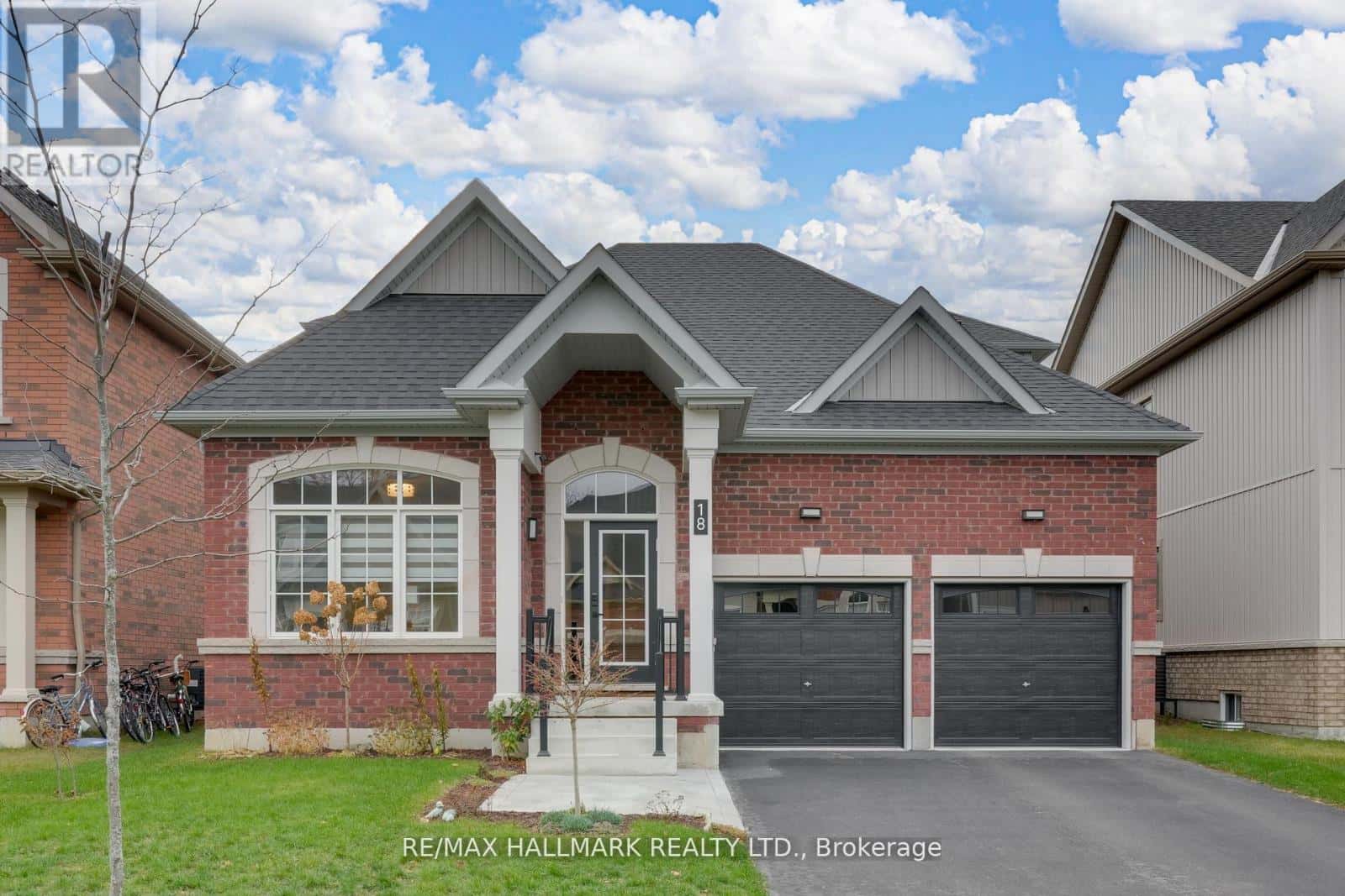 18 MCLEAN AVENUE — Collingwood, Ontario - Photo 3 of 40