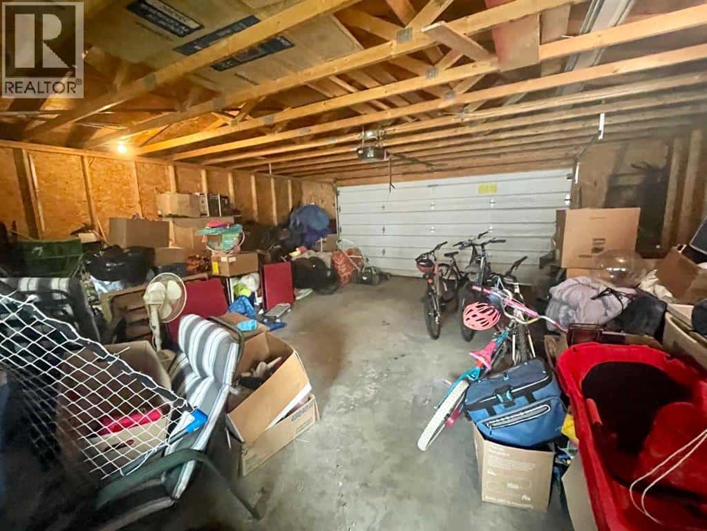 4836 50 Avenue — Vermilion, Alberta - Photo 4 of 20