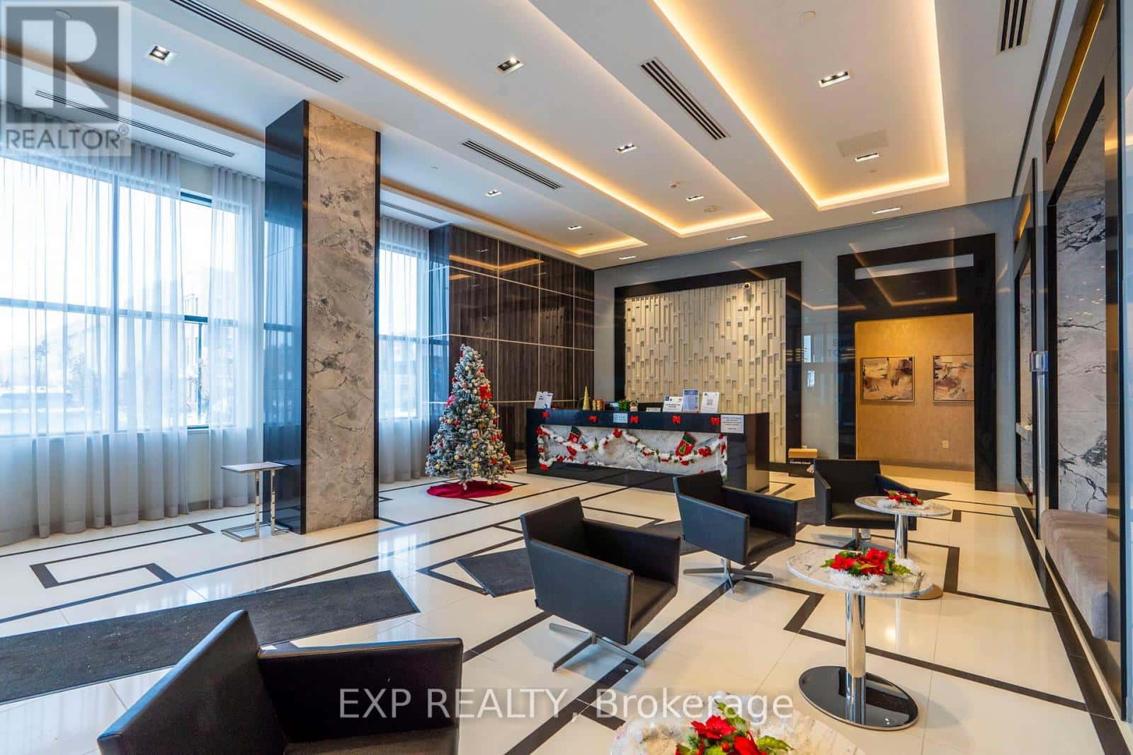 730 - 100 EAGLE ROCK WAY — Vaughan, Ontario - Photo 4 of 49