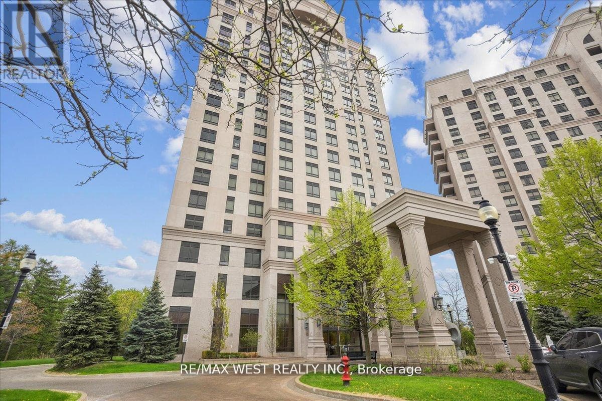 405 - 9255 JANE STREET — Vaughan (Maple), Ontario - Main photo