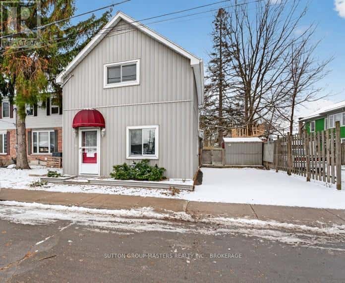 16 CORRIGAN STREET — Kingston (East of Sir John A. Blvd), Ontario - Photo 2 of 32