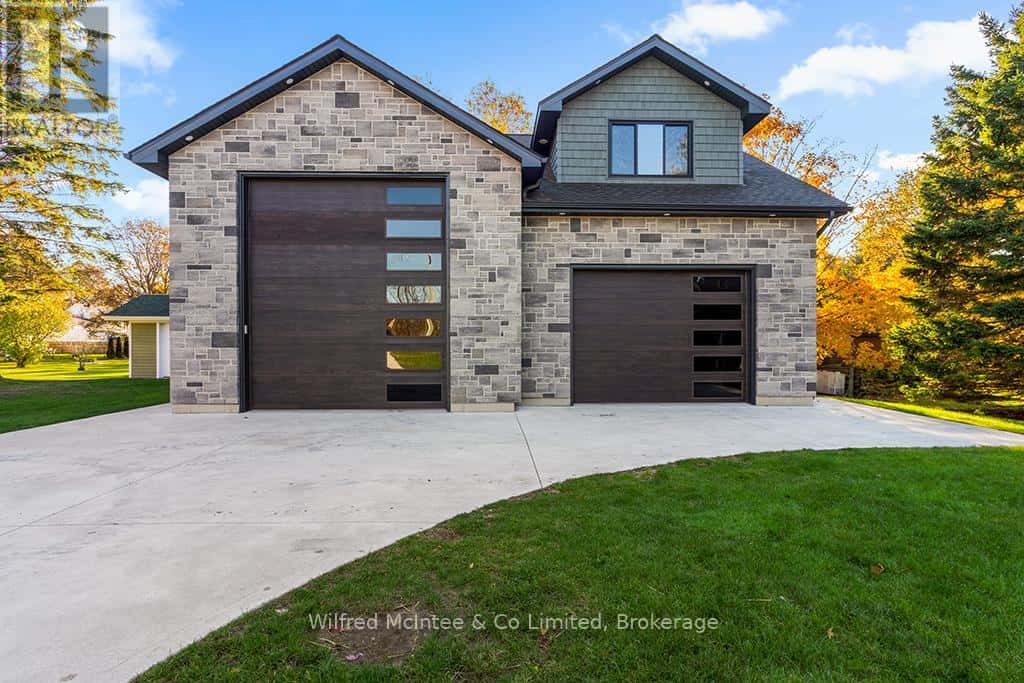 72 VICTORIA STREET S — Saugeen Shores, Ontario - Photo 3 of 50