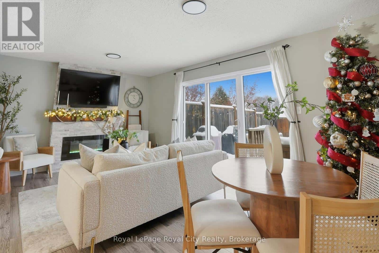 77 SEVERN DRIVE — Guelph (Grange Road), Ontario - Photo 4 of 28