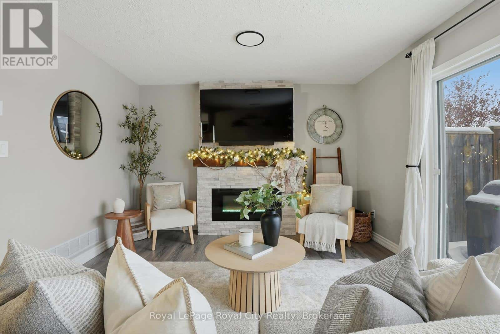 77 SEVERN DRIVE — Guelph (Grange Road), Ontario - Photo 5 of 28