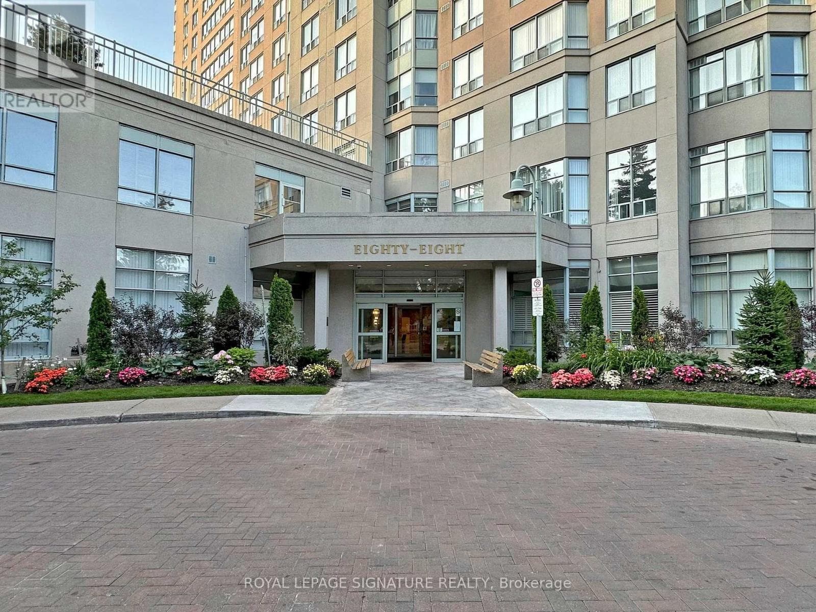 620 - 88 CORPORATE DRIVE — Toronto (Woburn), Ontario - Main photo