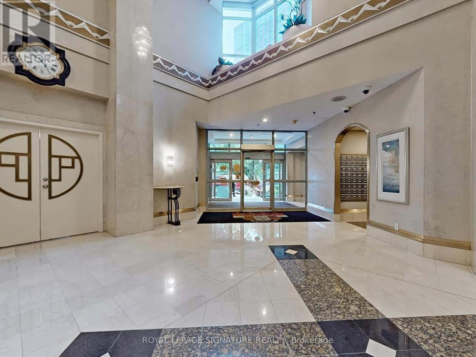 620 - 88 CORPORATE DRIVE — Toronto (Woburn), Ontario - Photo 2 of 25