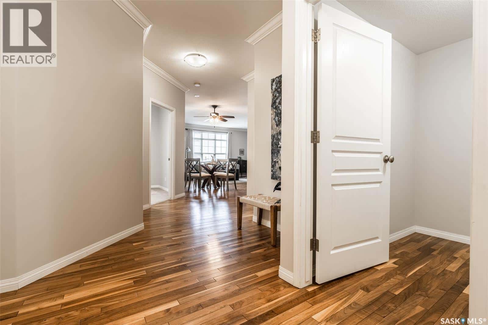 203 218 Heath AVENUE — Saskatoon, Saskatchewan - Photo 4 of 32