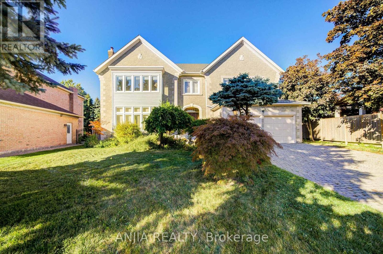 28 EDMUND CRESCENT — Richmond Hill (Bayview Hill), Ontario - Main photo