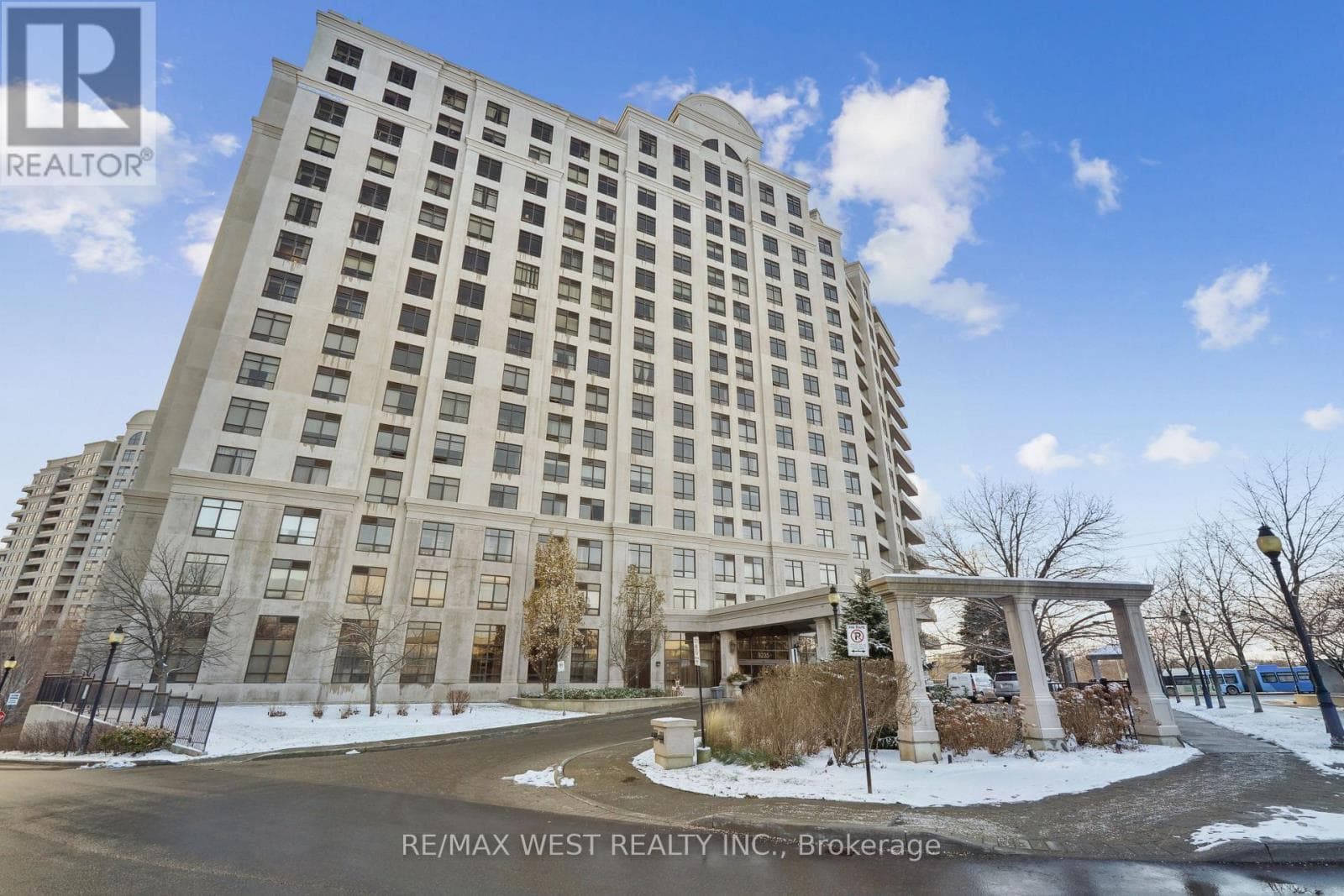 407 - 9235 JANE STREET — Vaughan (Maple), Ontario - Main photo