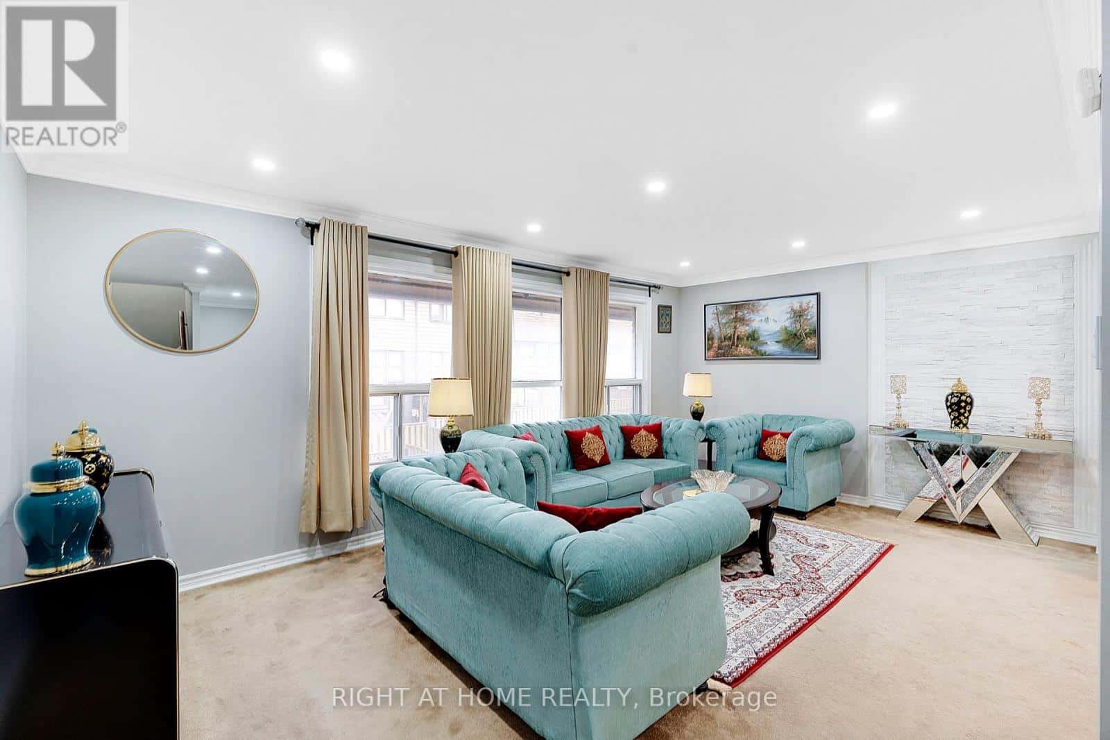 154 - 180 MISSISSAUGA VALLEY BOULEVARD — Mississauga (Cooksville), Ontario - Photo 4 of 29