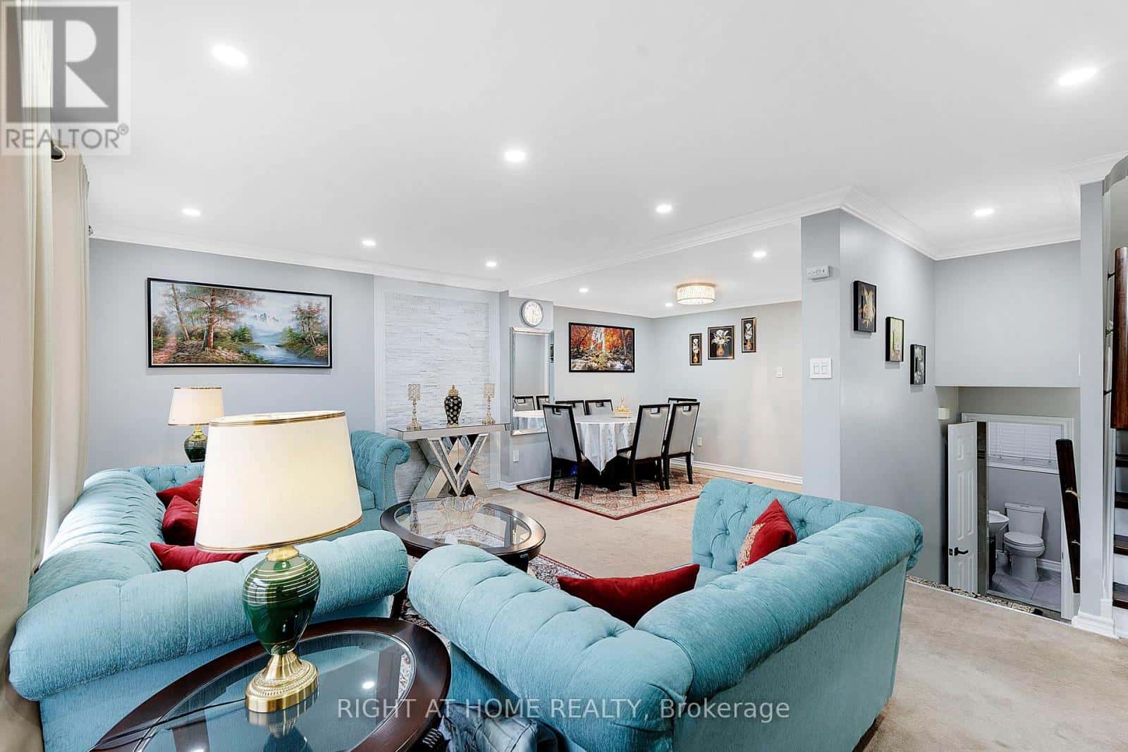 154 - 180 MISSISSAUGA VALLEY BOULEVARD — Mississauga (Cooksville), Ontario - Photo 5 of 29