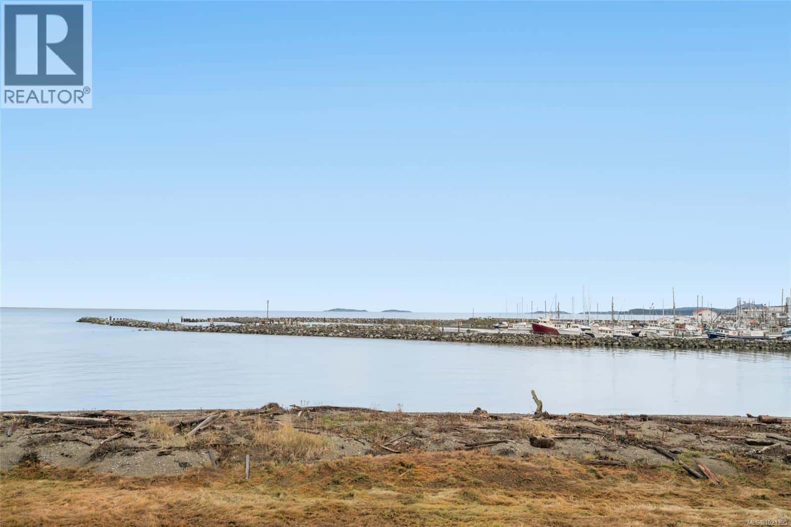 1765 Admiral Tryon Blvd — French Creek, British Columbia - Photo 4 of 85