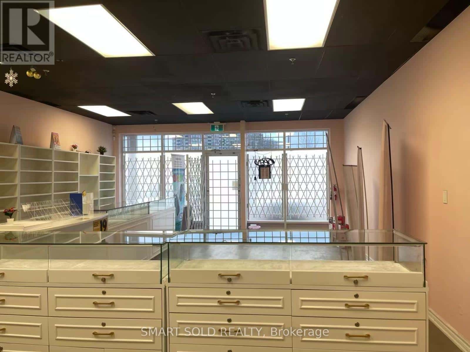 8 - 9631 YONGE STREET