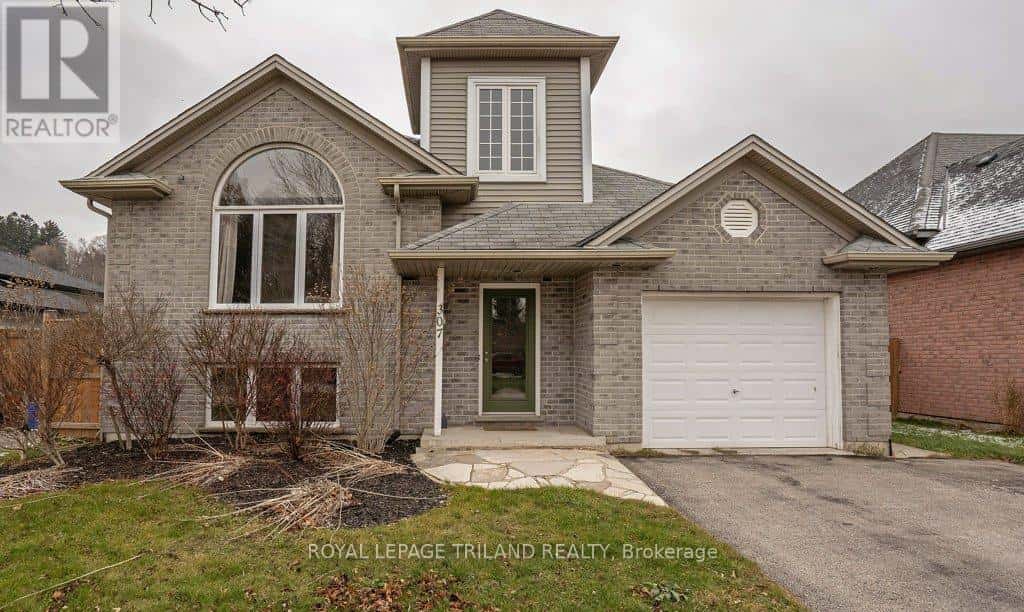 307 FRANCES STREET — Central Elgin, Ontario - Photo 2 of 47