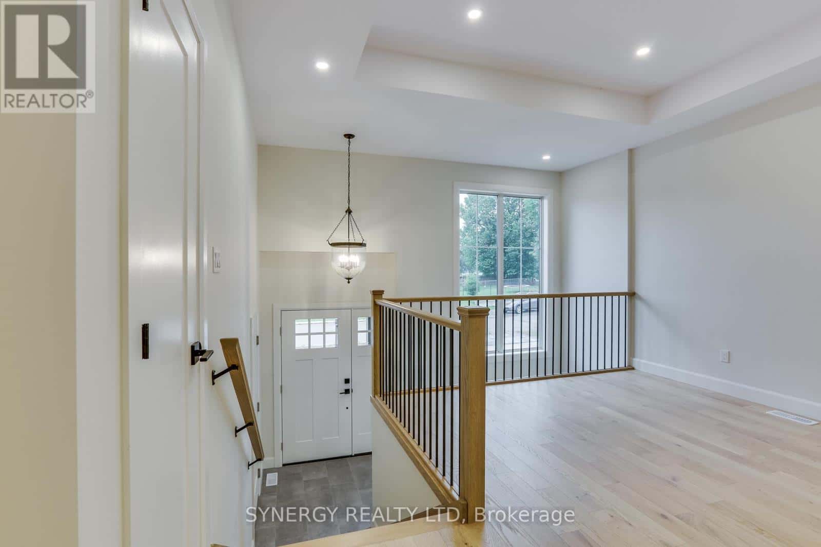 5 HADDON LANE — Strathroy-Caradoc (NW), Ontario - Photo 5 of 30