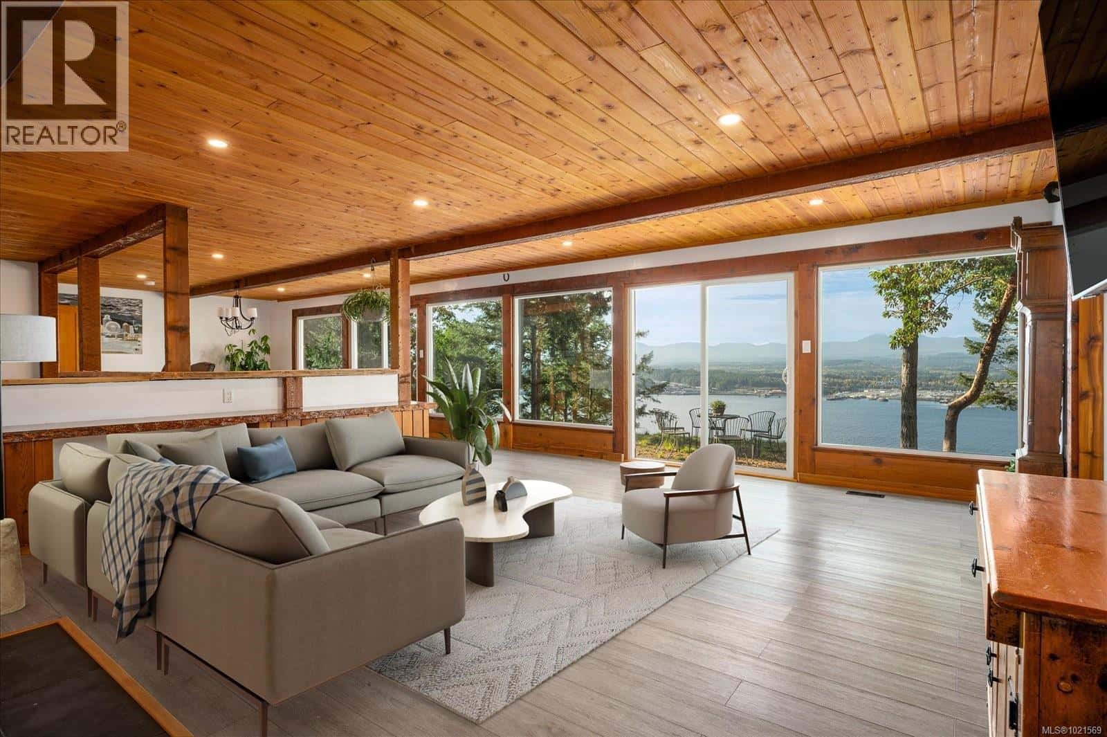 1306 Harrison Way — Gabriola Island, British Columbia - Photo 3 of 40