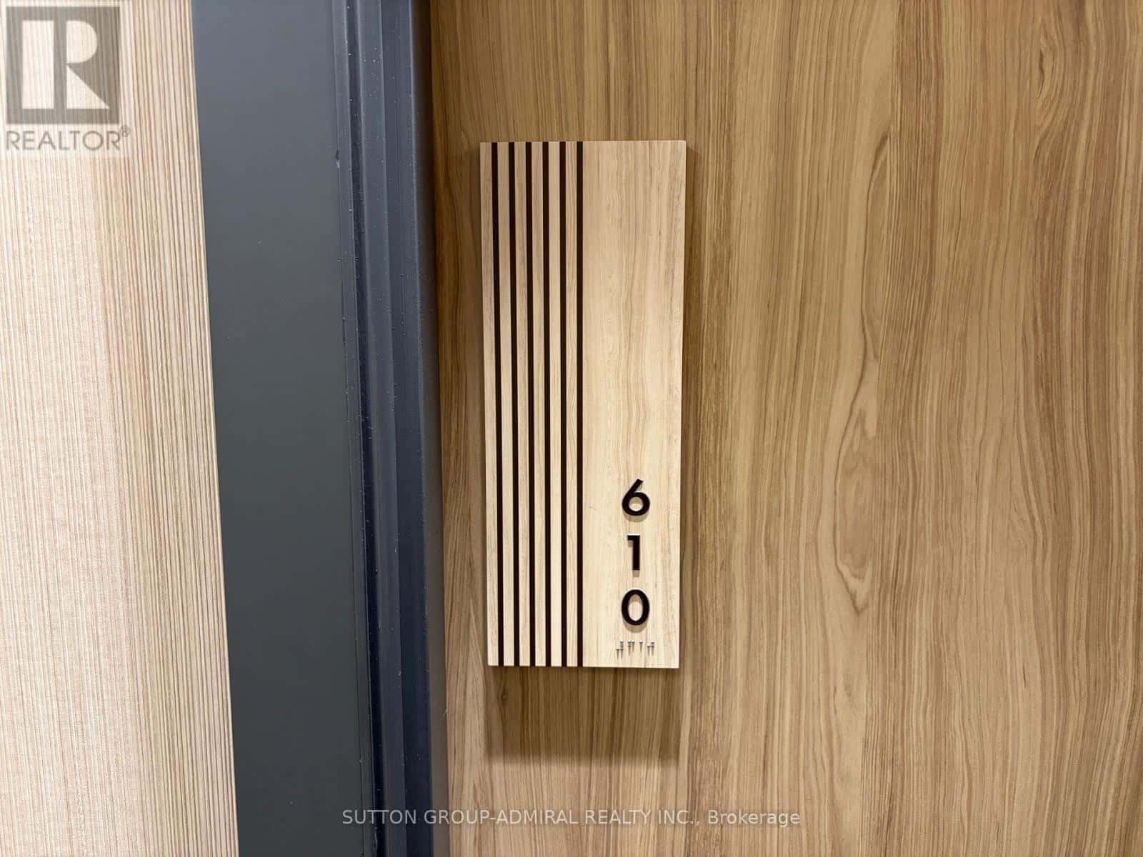 610 - 3100 KEELE STREET — Toronto (Downsview-Roding-CFB), Ontario - Photo 5 of 23