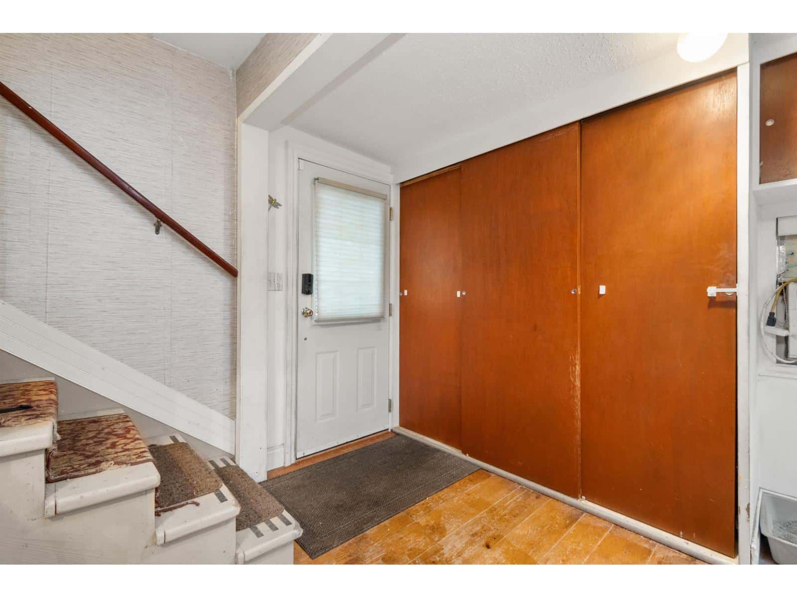 1883 AGASSIZ AVENUE, Agassiz — Agassiz, British Columbia - Photo 4 of 39