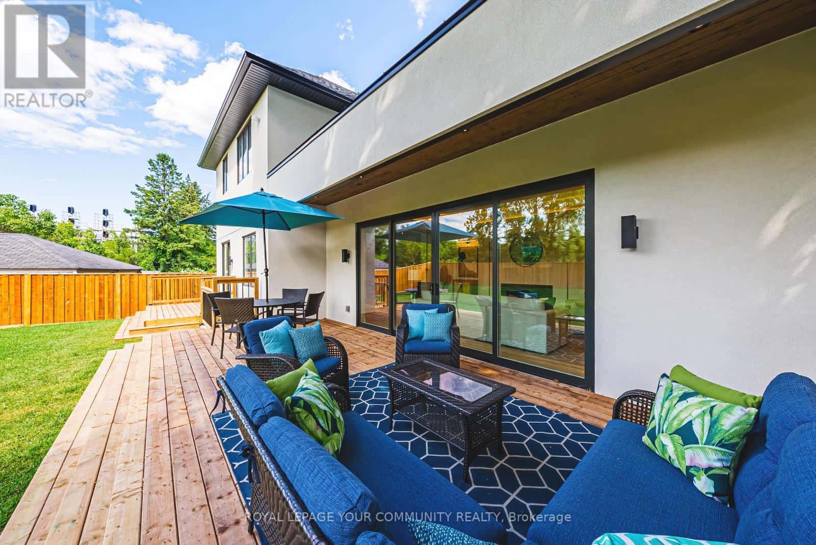 202 QUEEN STREET W — Mississauga (Port Credit), Ontario - Photo 3 of 50