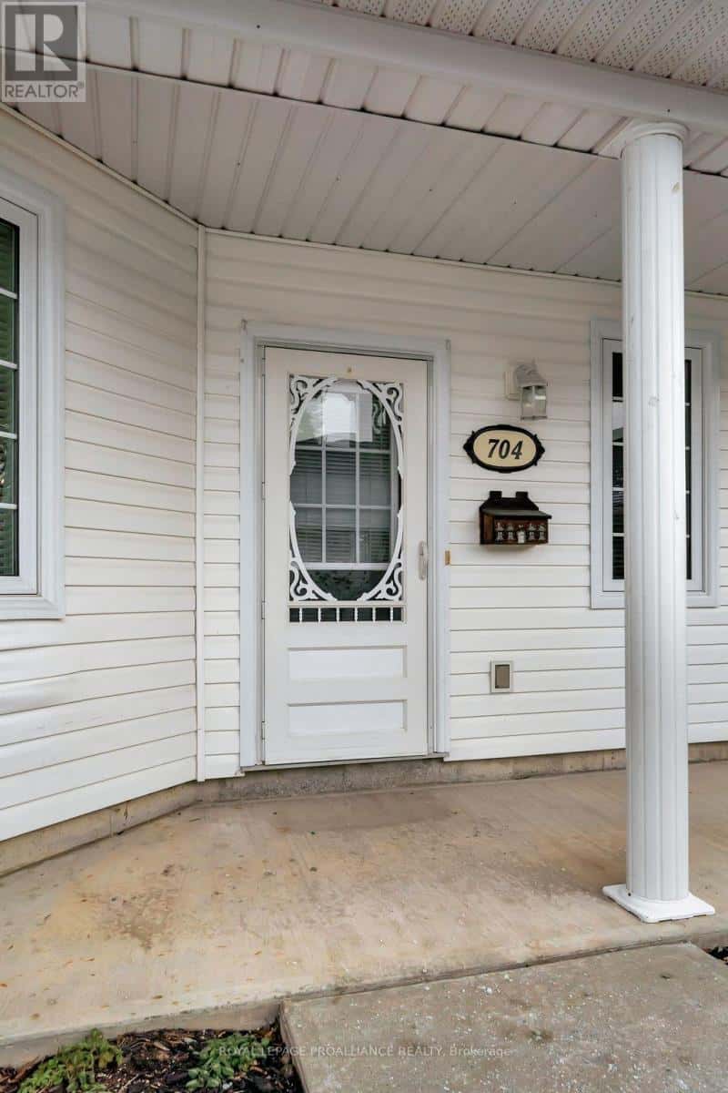 704 - 1055 BIRCHWOOD TRAIL — Cobourg, Ontario - Photo 4 of 50