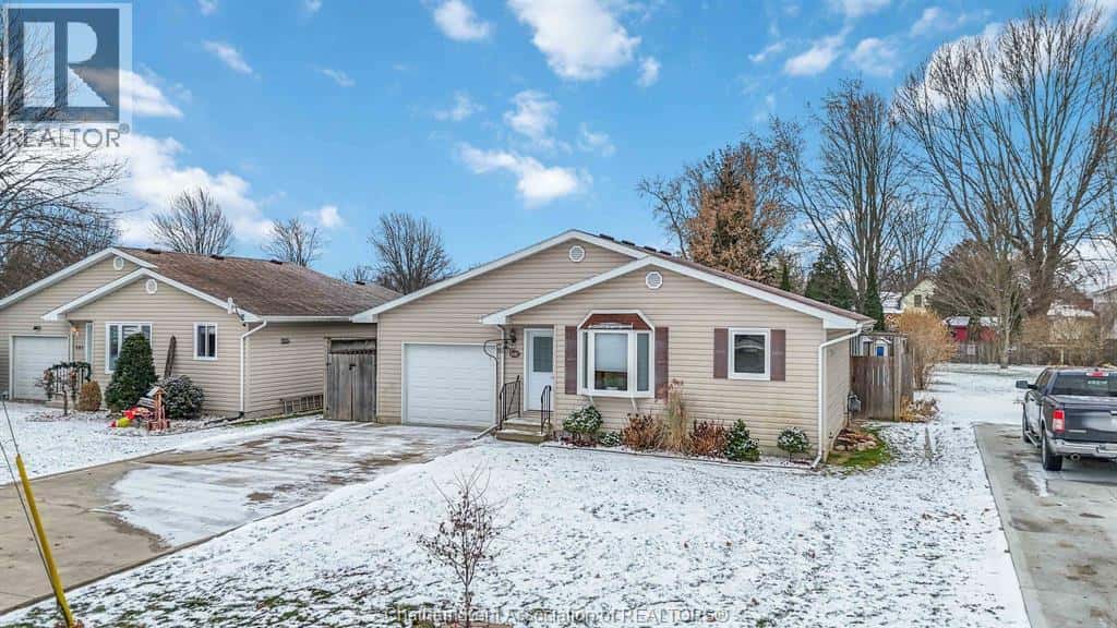 503 Trerice STREET West — Dresden, Ontario - Photo 2 of 48