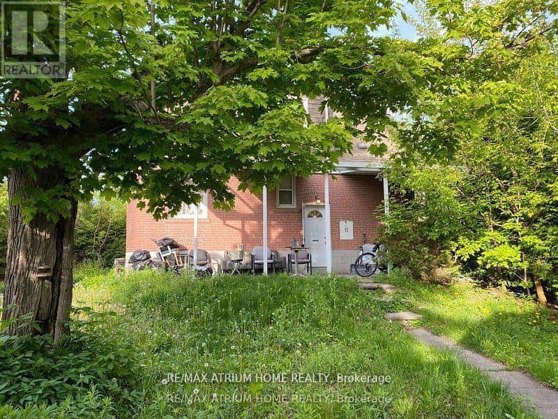 28 KENSINGTON AVENUE — Toronto (Newtonbrook West), Ontario - Photo 3 of 3