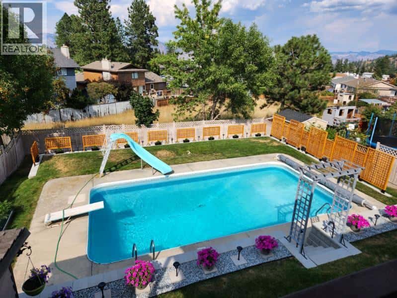 436 Garibaldi Drive — Kamloops, British Columbia - Photo 2 of 39