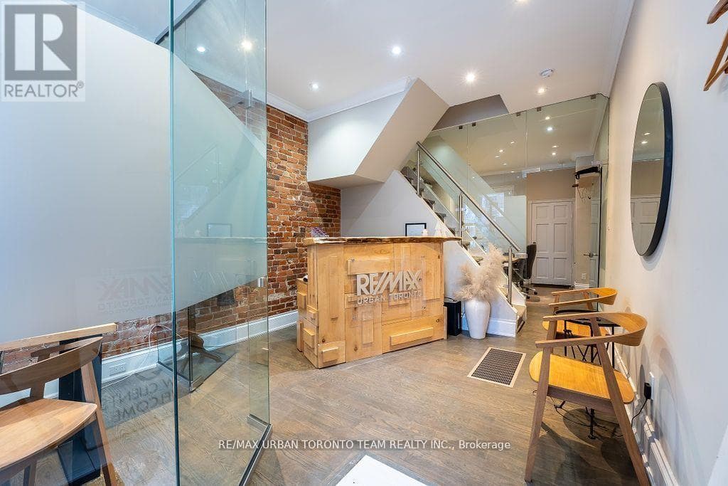 502 KING STREET E — Toronto (Moss Park), Ontario - Main photo