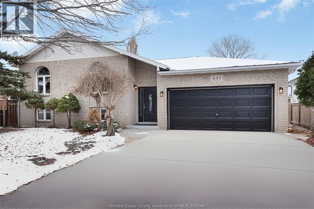 445 Olcott AVENUE — LaSalle, Ontario - Main photo