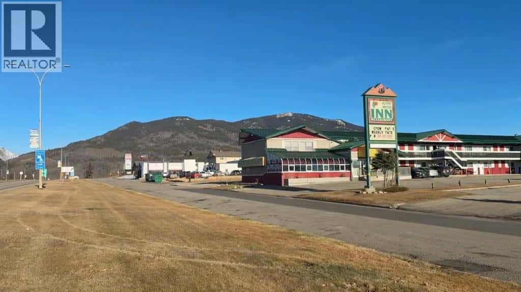 10005 100 Street — Grande Cache, Alberta - Photo 3 of 9