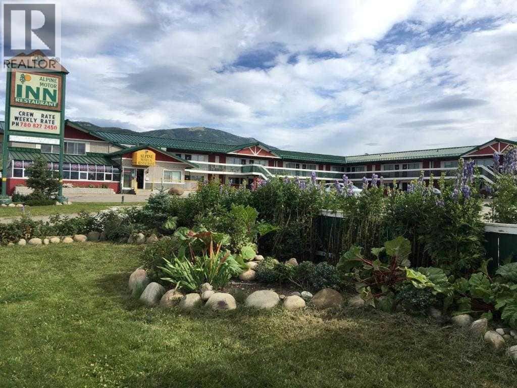 10005 100 Street — Grande Cache, Alberta - Photo 5 of 9