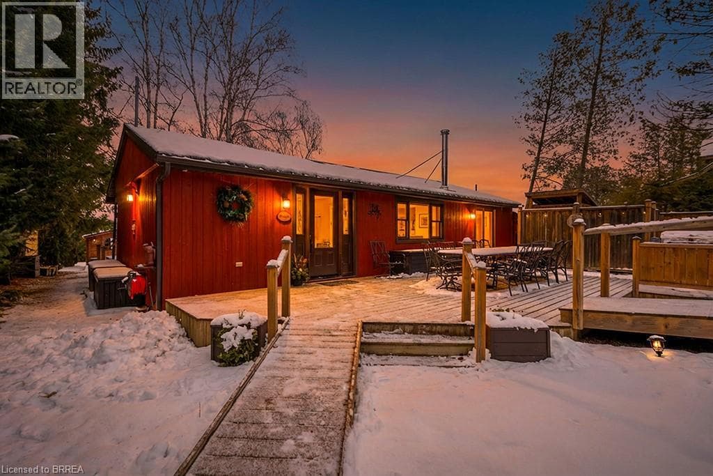 111 WILSON Drive — Georgian Bluffs, Ontario - Main photo