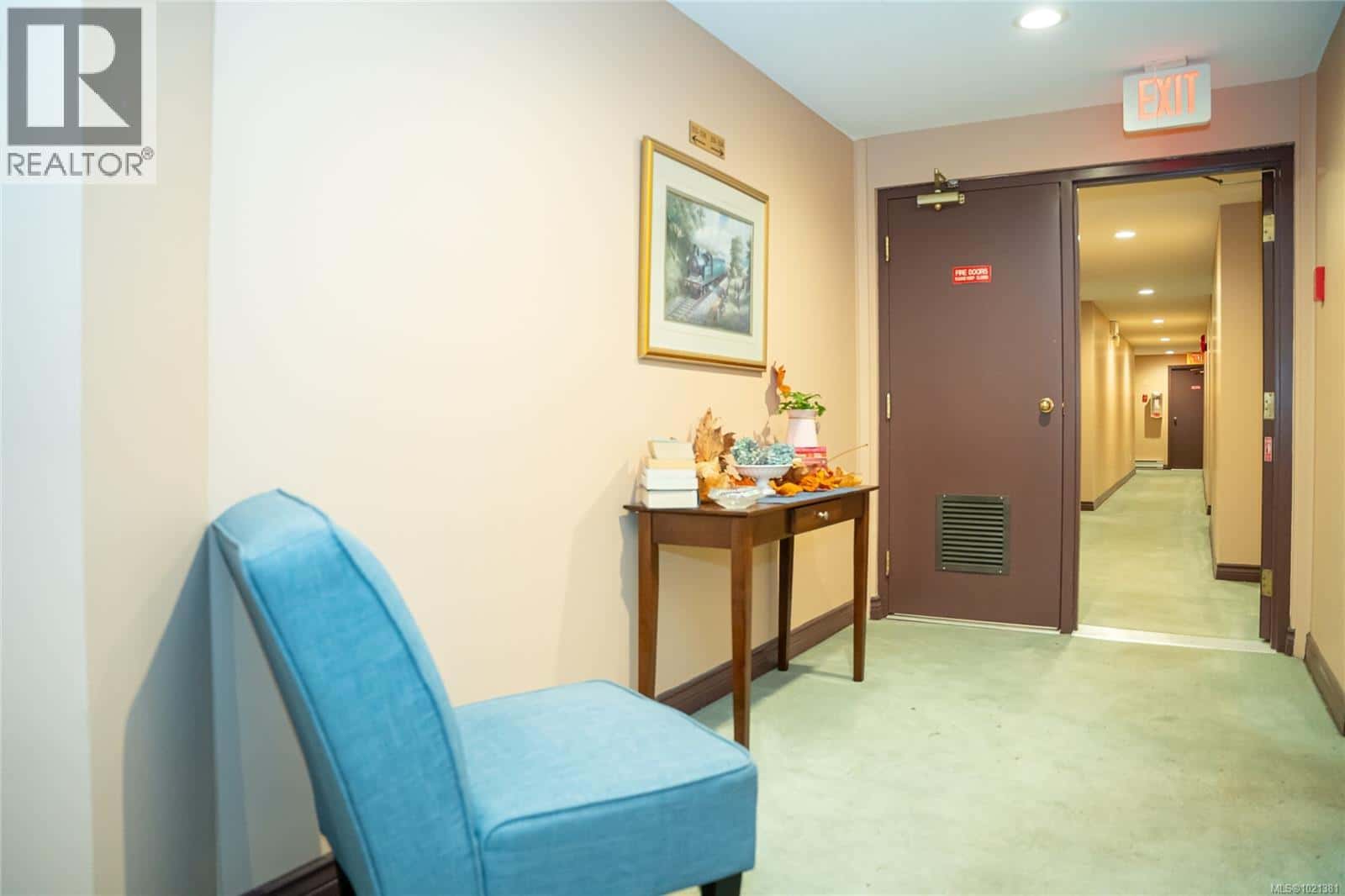 302 275 First St — Duncan, British Columbia - Photo 5 of 63