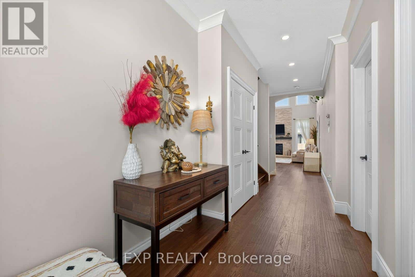 116 SPENCER AVENUE — Lucan Biddulph (Lucan), Ontario - Photo 3 of 35