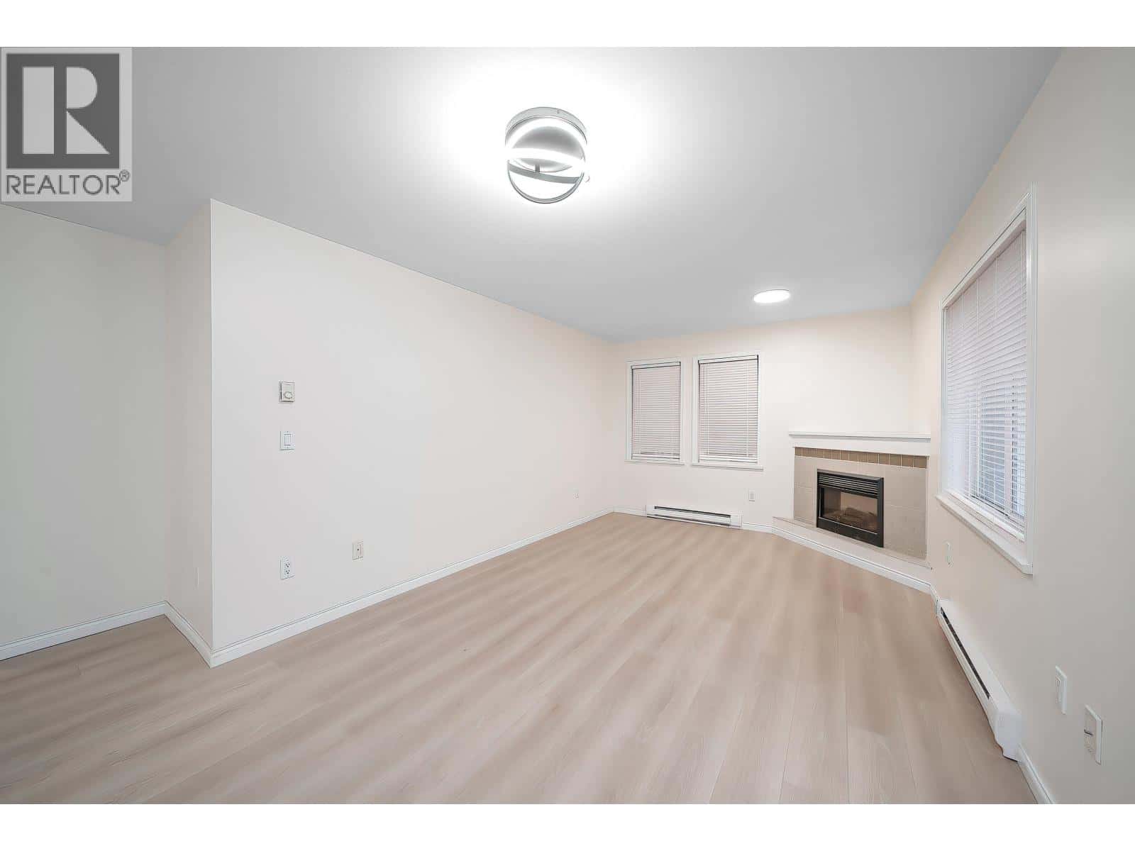 03 7128 17TH AVENUE — Burnaby, British Columbia - Photo 3 of 25