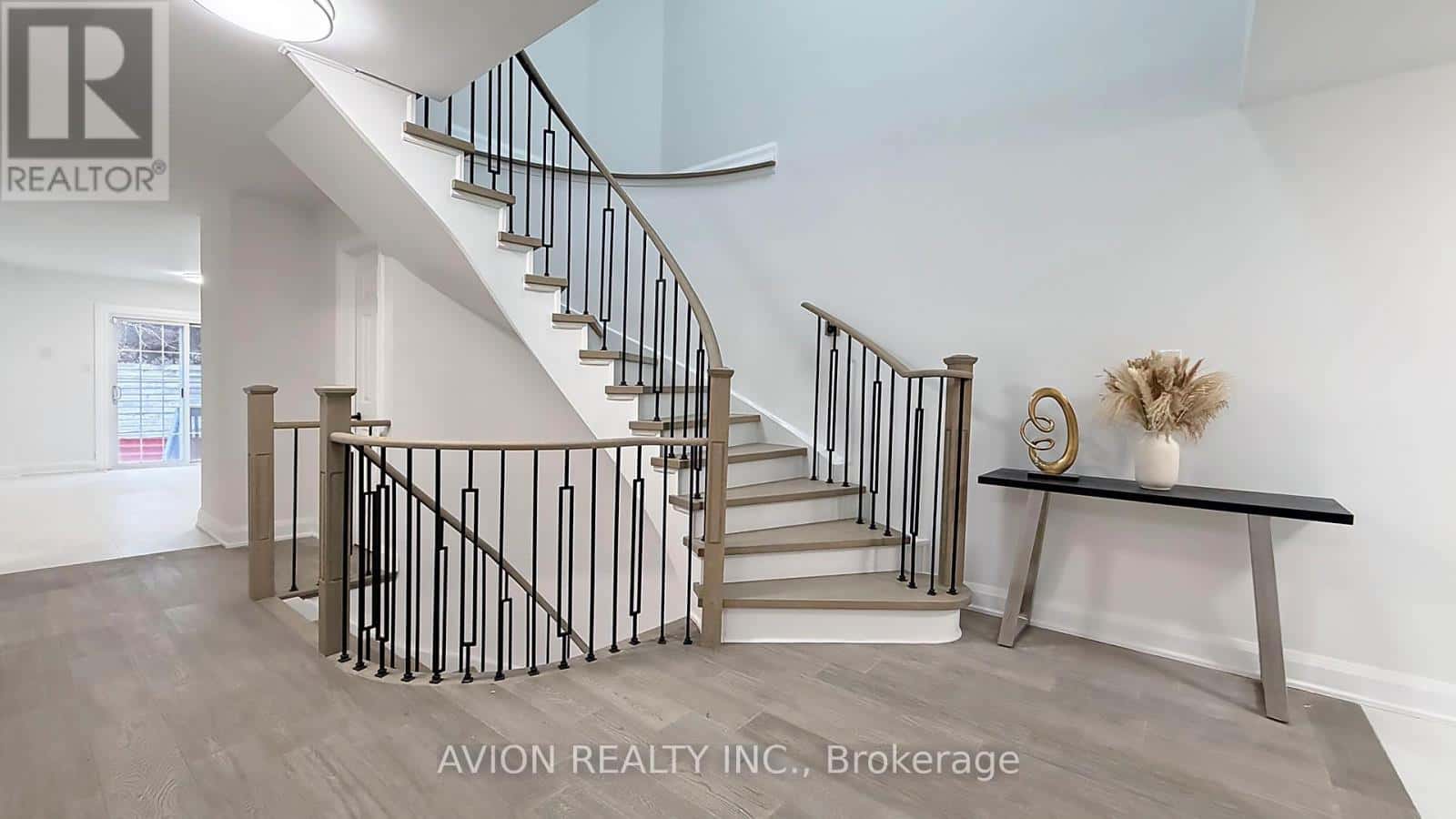 7 HEASLIP TERRACE — Toronto (Tam O'Shanter-Sullivan), Ontario - Photo 4 of 49