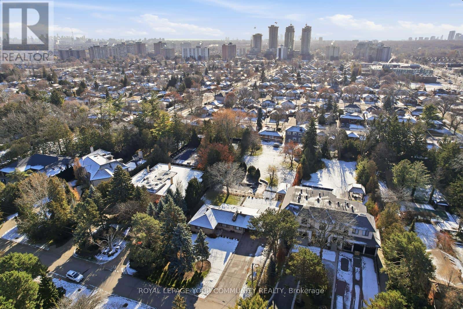 9 WESTMOUNT PARK ROAD — Toronto (Humber Heights), Ontario - Photo 3 of 39